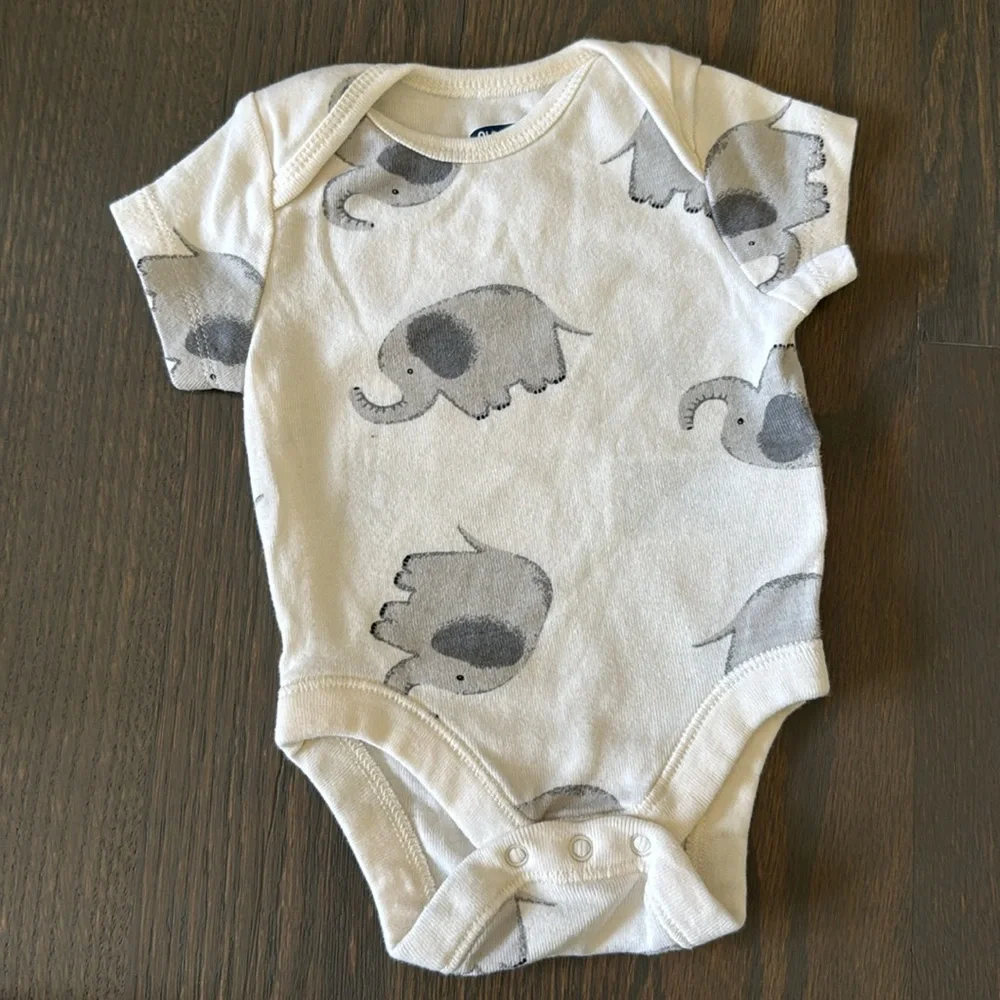 Old Navy Elephant Print Baby Bodysuit | 0-3M